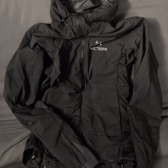 Black ARC'TERYX Atom LT Hoody Jacket — Small - Picture 2 of 5